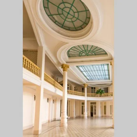 In Historical Center Of Palais Belle Epoque ,international Apartment Vichy